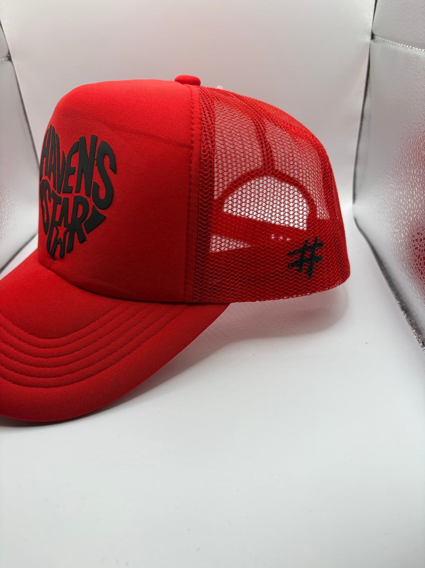 Haven Star Trucker – Red & Black Rubber